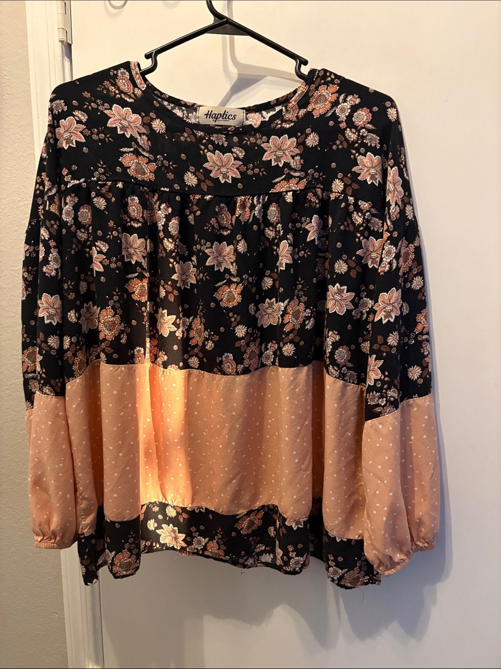 Haptics women’s  Floral Patchwork Peasant Top in Black & Peach Size SZ M